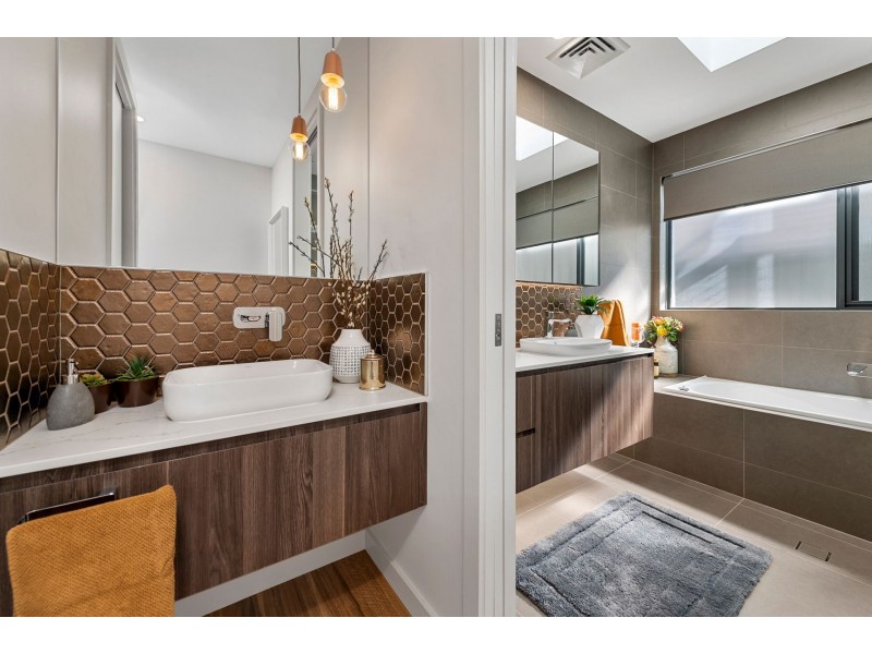 71 Aprasia Avenue, Googong NSW 2620