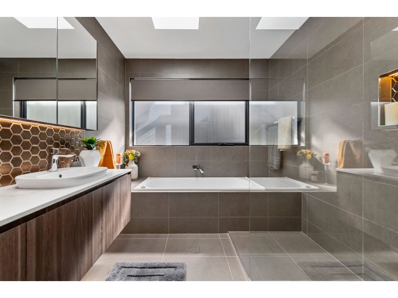 71 Aprasia Avenue, Googong NSW 2620