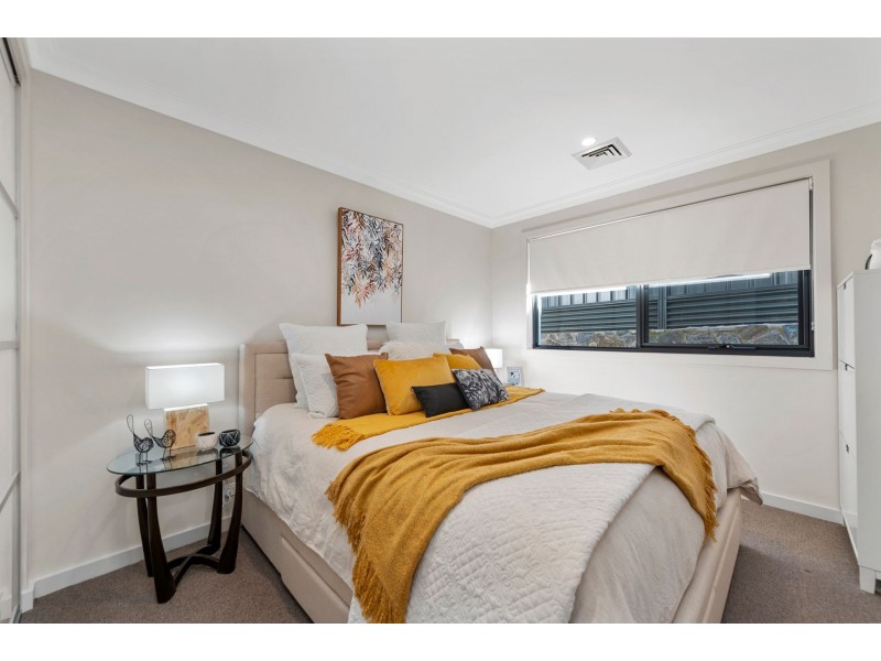 71 Aprasia Avenue, Googong NSW 2620