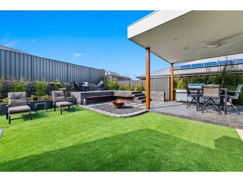 71 Aprasia Avenue, Googong NSW 2620