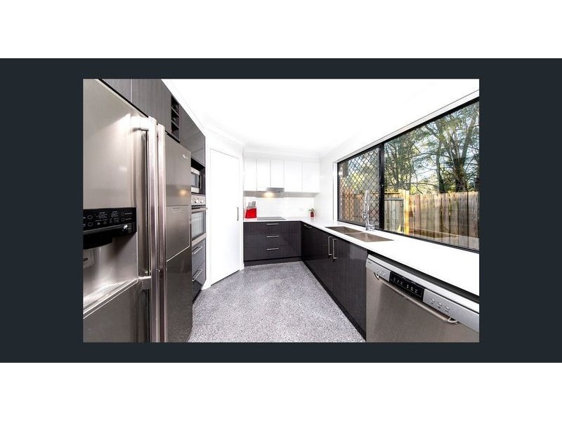 32 Reynolds Street, Carindale QLD 4152