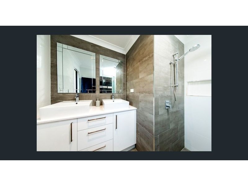 32 Reynolds Street, Carindale QLD 4152