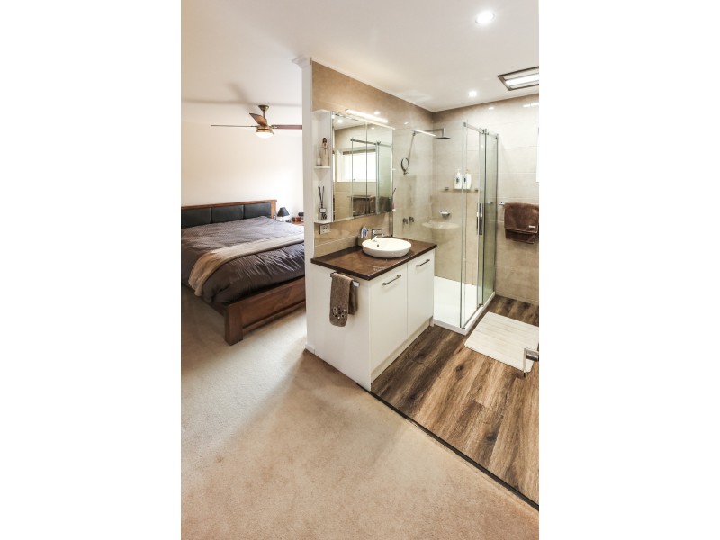 13 Mclaughlins Road, Newmerella VIC 3886