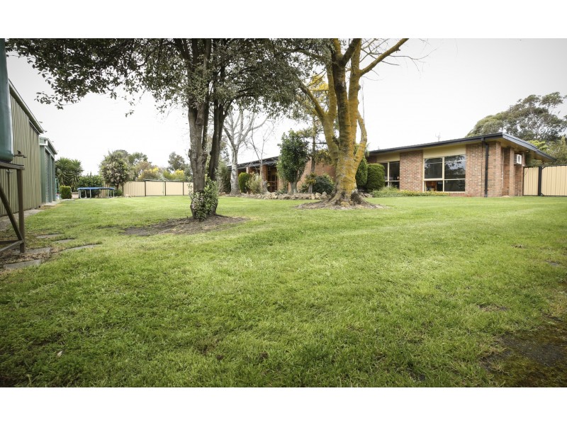 13 Mclaughlins Road, Newmerella VIC 3886