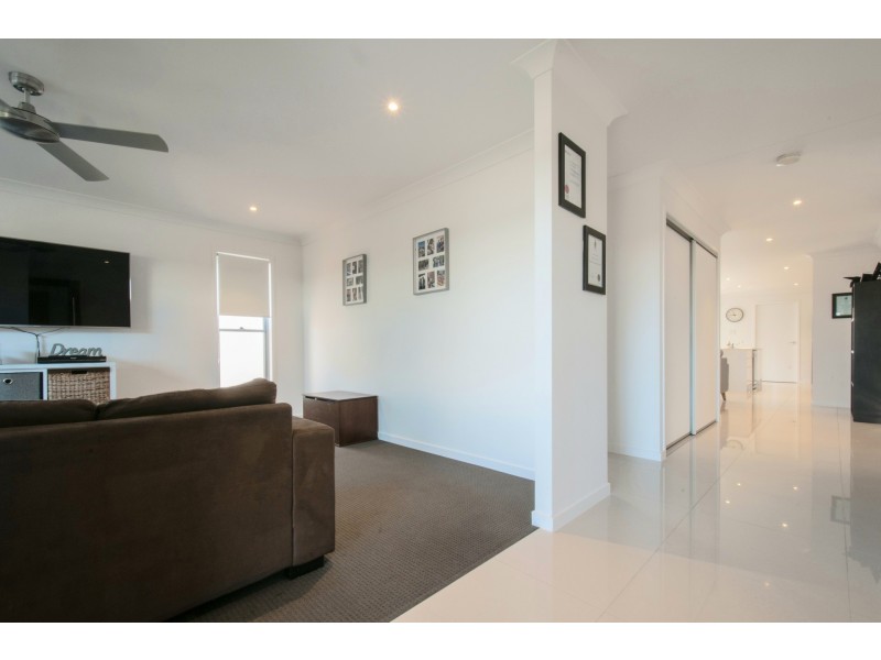 27 Amber Drive, Caloundra West QLD 4551