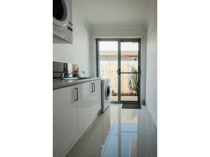 27 Amber Drive, Caloundra West QLD 4551