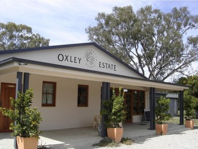 83 Smith Street, Oxley VIC 3678