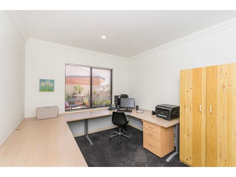 12 Denver Avenue, Madeley WA 6065