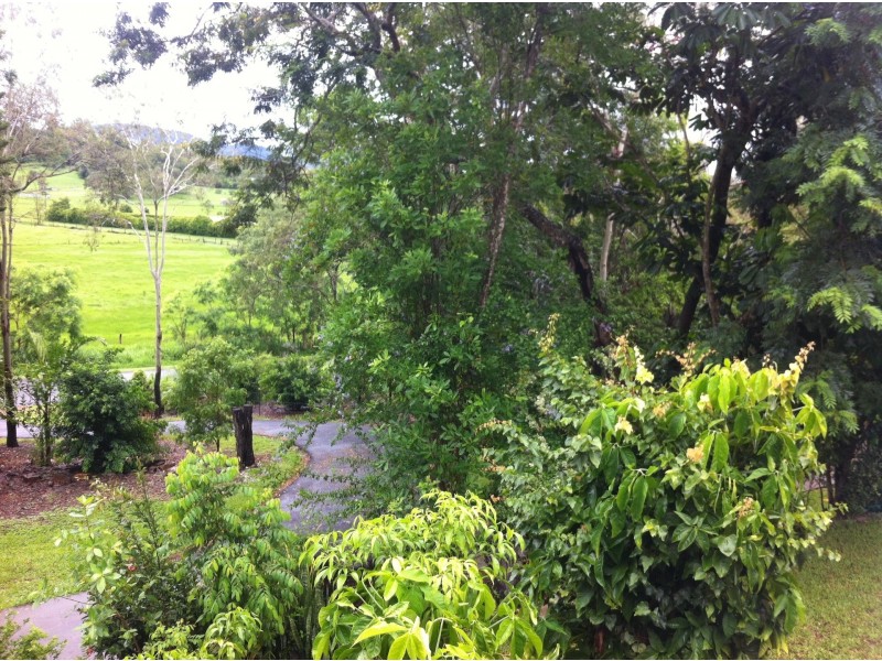 267 Sugarloaf Road, Sugarloaf QLD 4800