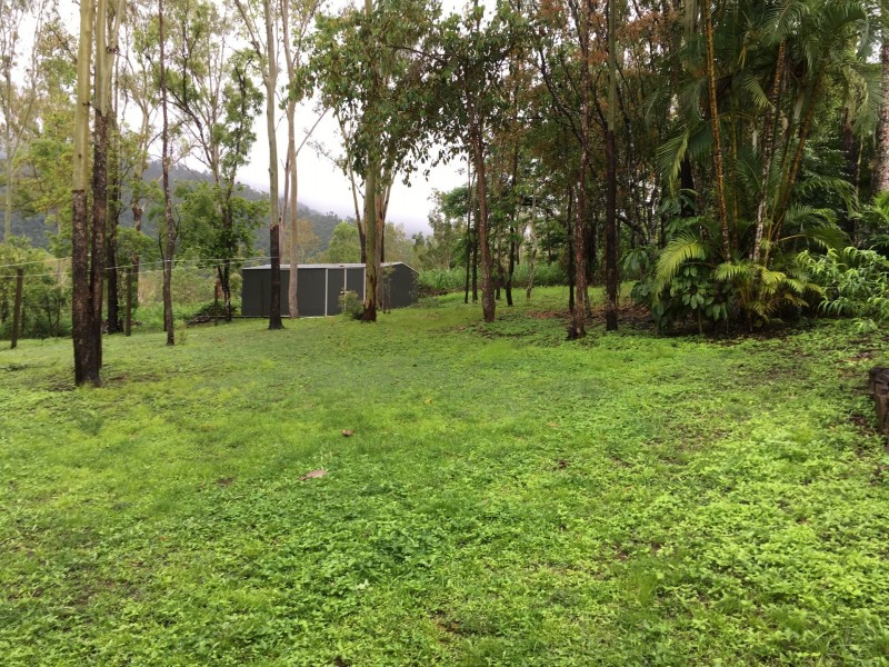 267 Sugarloaf Road, Sugarloaf QLD 4800