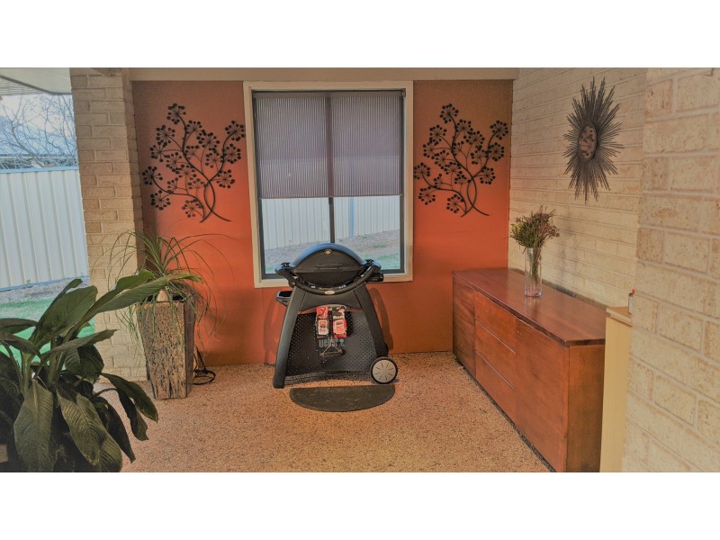 75 Belclaire Drive, Westbrook QLD 4350