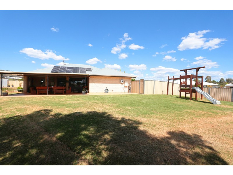 75 Belclaire Drive, Westbrook QLD 4350