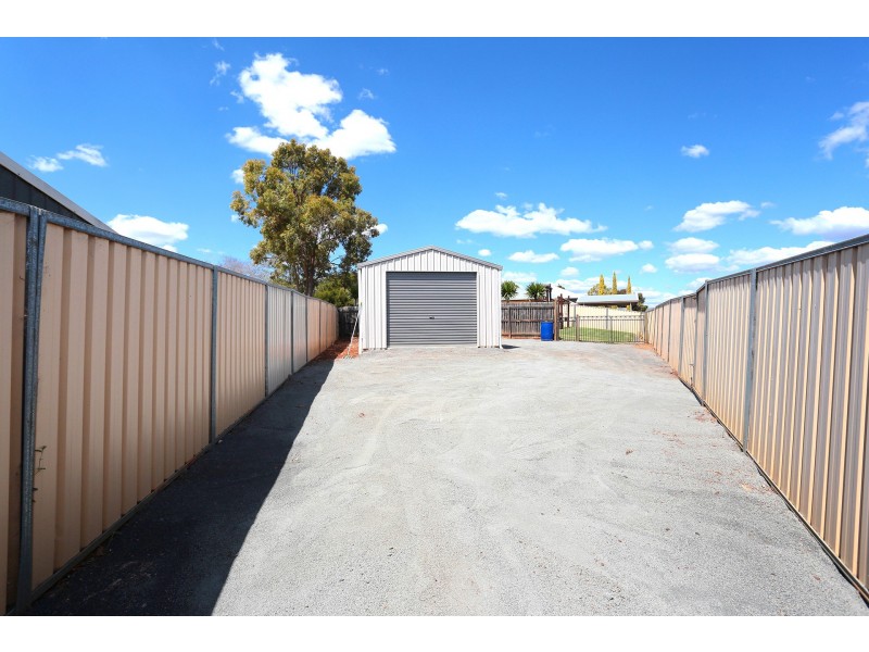 75 Belclaire Drive, Westbrook QLD 4350