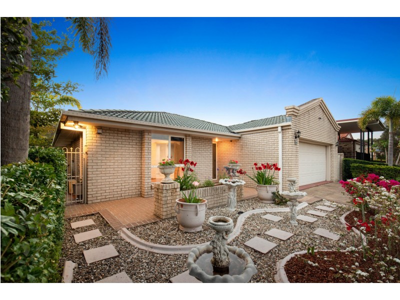 13 Aspen Street, Carindale QLD 4152