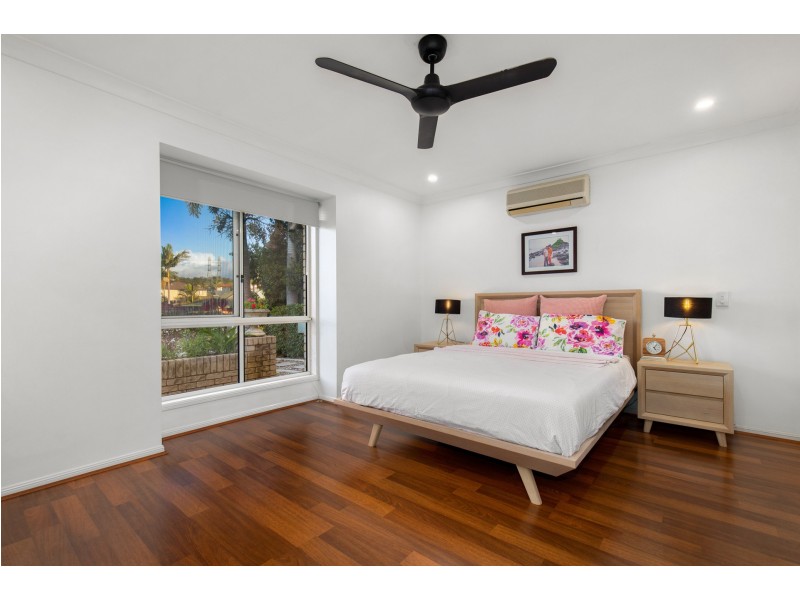 13 Aspen Street, Carindale QLD 4152