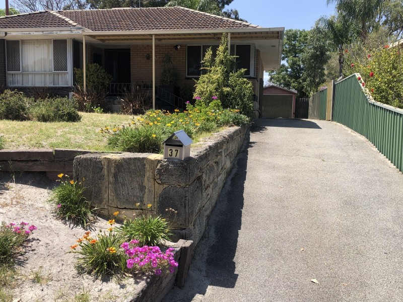 37 Cumberland Way, Bassendean WA 6054