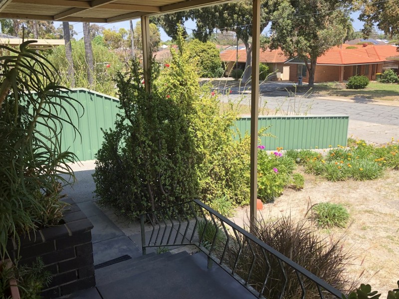 37 Cumberland Way, Bassendean WA 6054