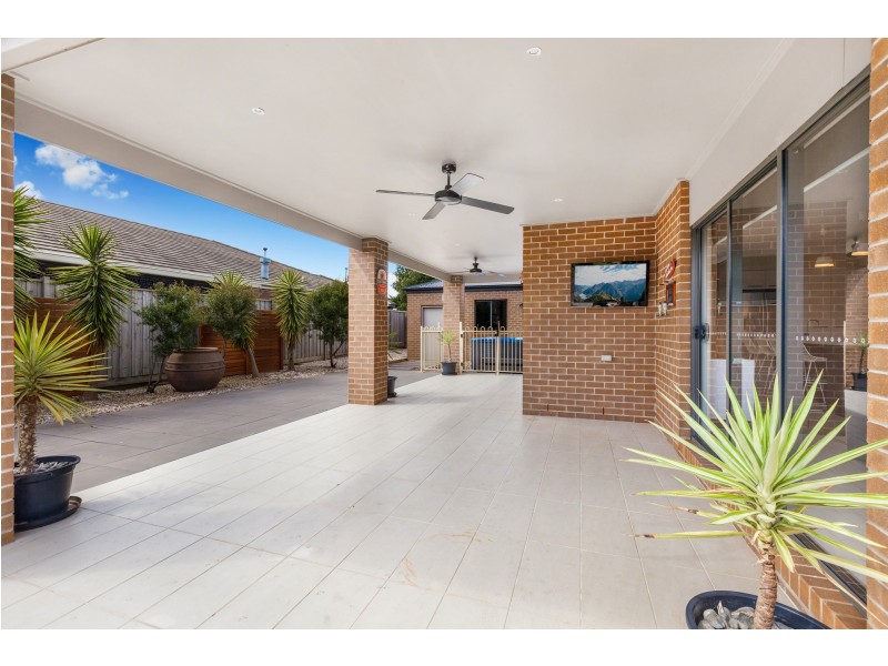 64 Wallara Waters Boulevard, Wallan VIC 3756