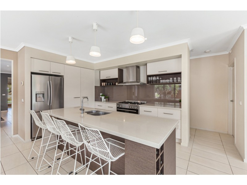 64 Wallara Waters Boulevard, Wallan VIC 3756