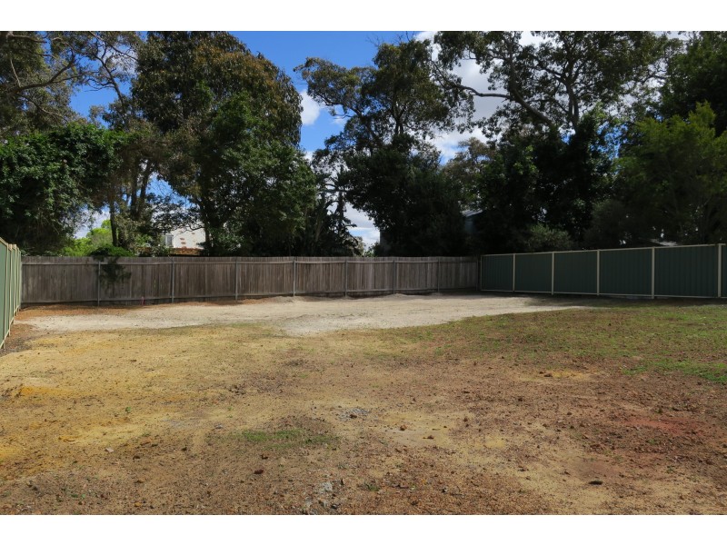 7 CRESTVIEW CRESCENT, Kalamunda WA 6076