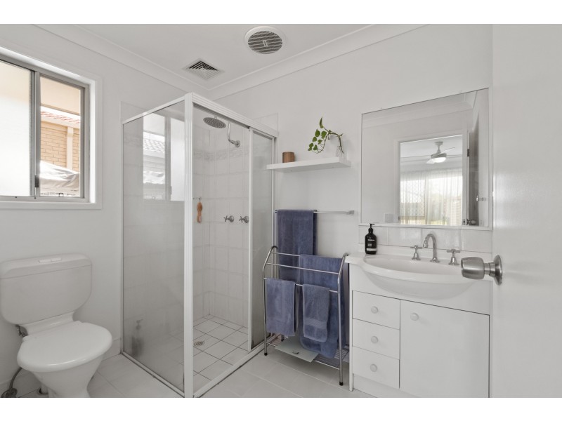33 Pristine Court, Varsity Lakes QLD 4227