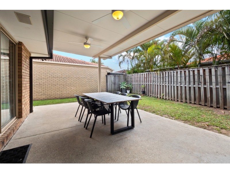 33 Pristine Court, Varsity Lakes QLD 4227