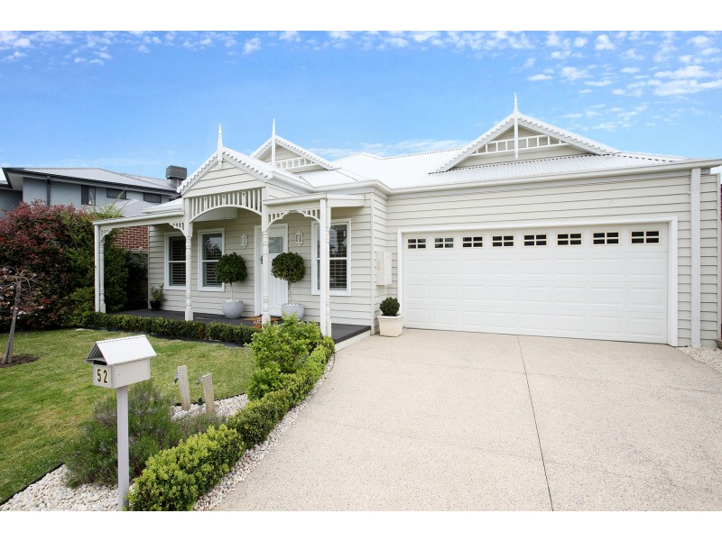 52 Riverstone Boulevard, Clyde North VIC 3978