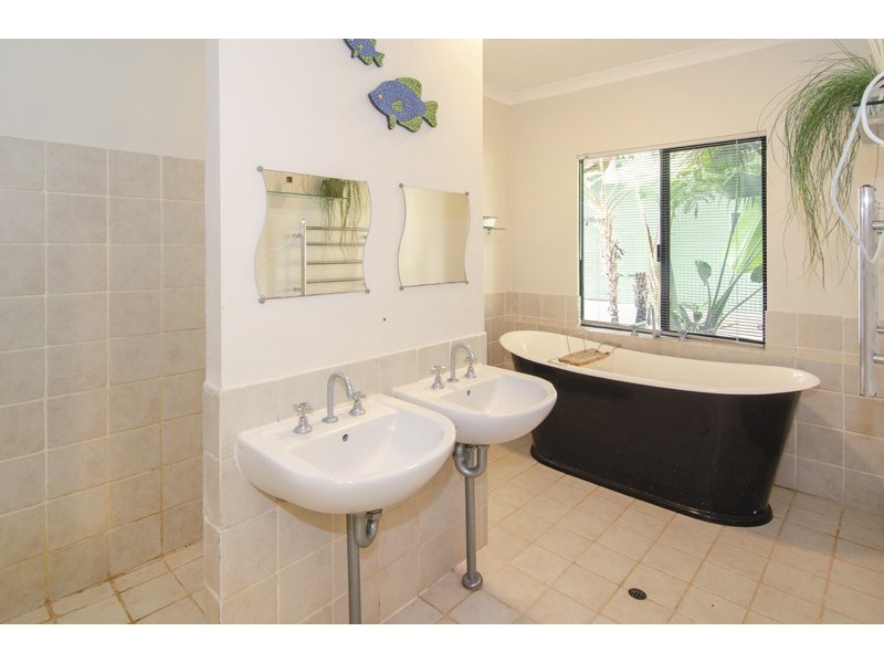 12 Duggan Drive, Cowaramup WA 6284