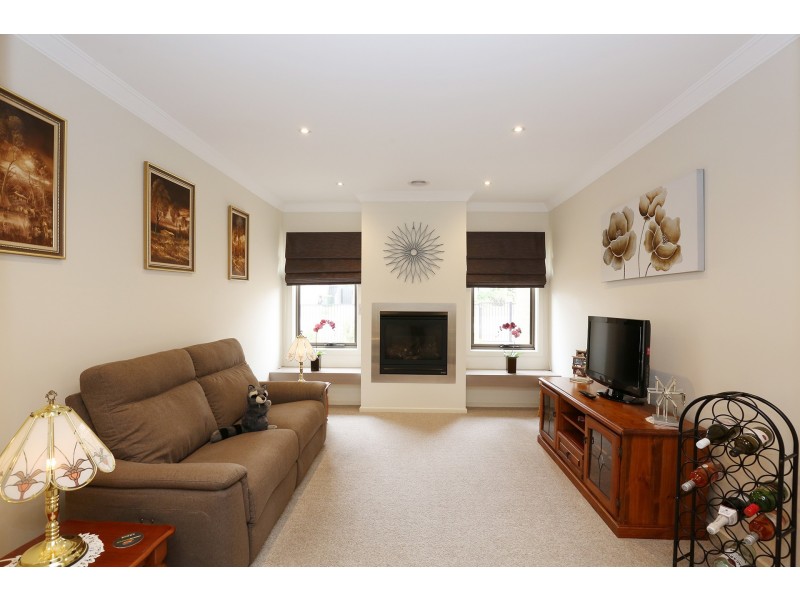 63 Huntington Drive, Craigieburn VIC 3064