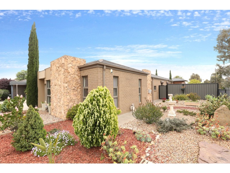 63 Huntington Drive, Craigieburn VIC 3064