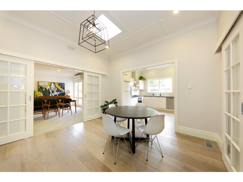 2 Smythe Avenue, Mont Albert VIC 3127