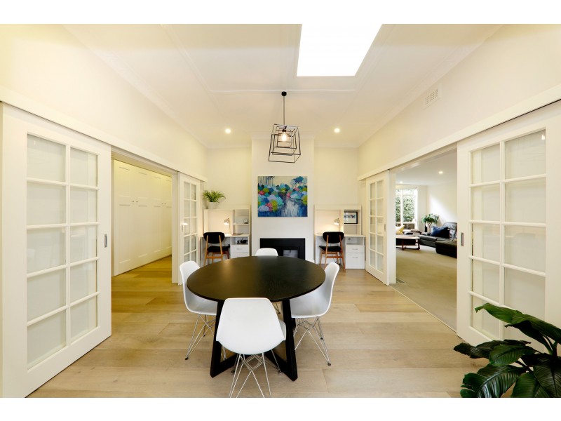 2 Smythe Avenue, Mont Albert VIC 3127