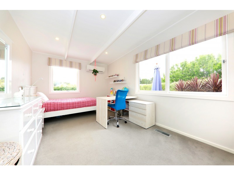 2 Smythe Avenue, Mont Albert VIC 3127