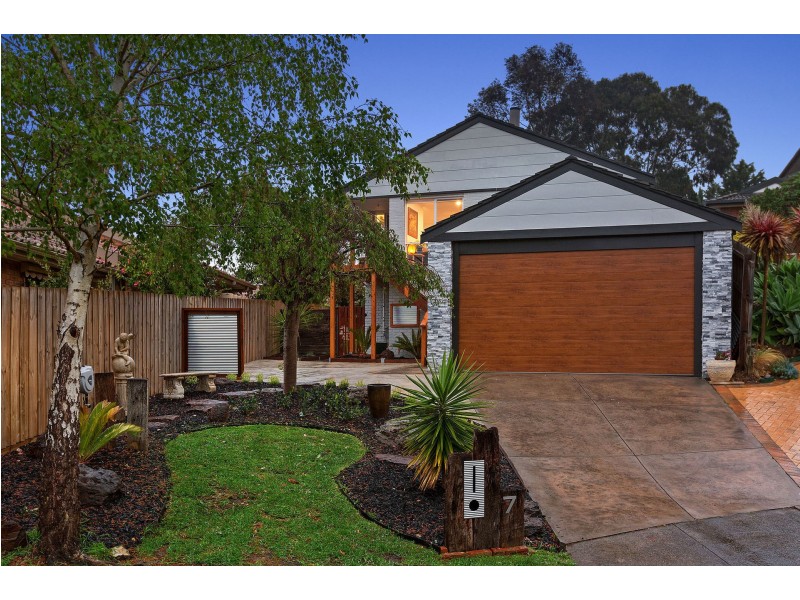 7 Upland Court, Eltham North VIC 3095