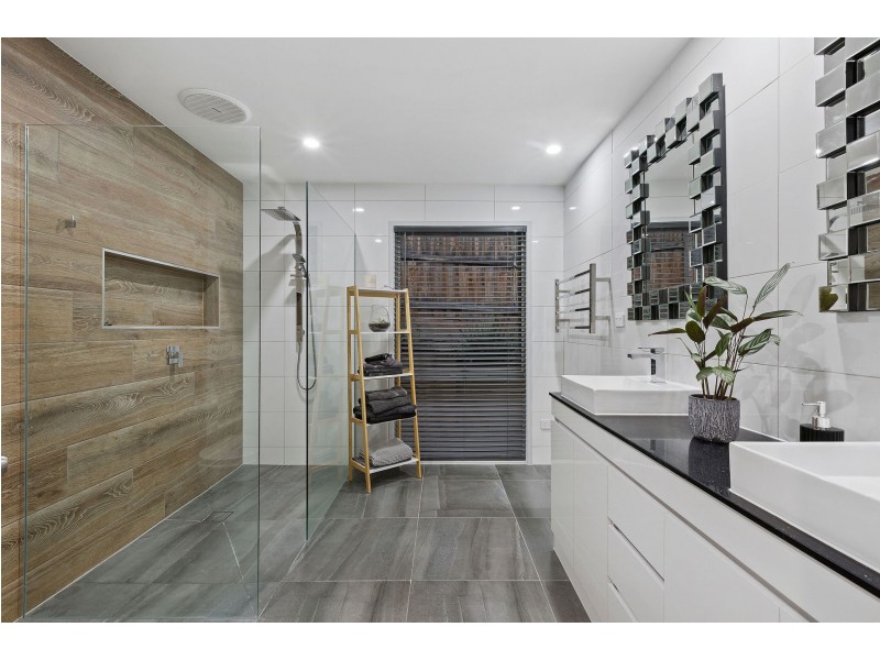 7 Upland Court, Eltham North VIC 3095