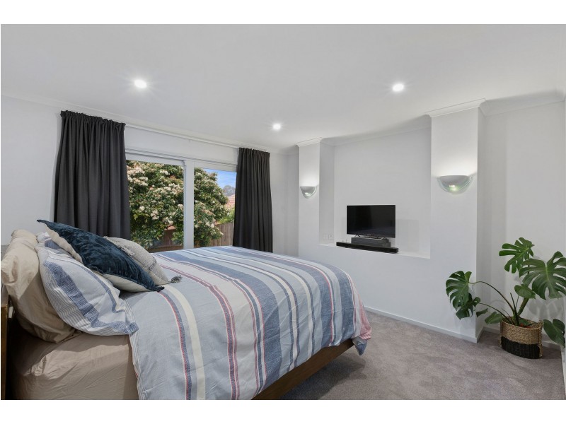 7 Upland Court, Eltham North VIC 3095