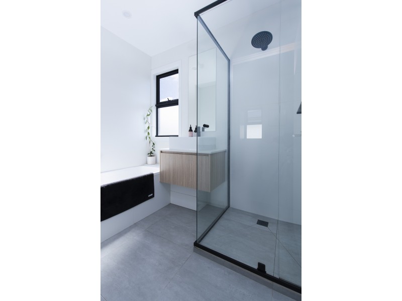 1/51 Cypress Avenue, Brooklyn VIC 3012