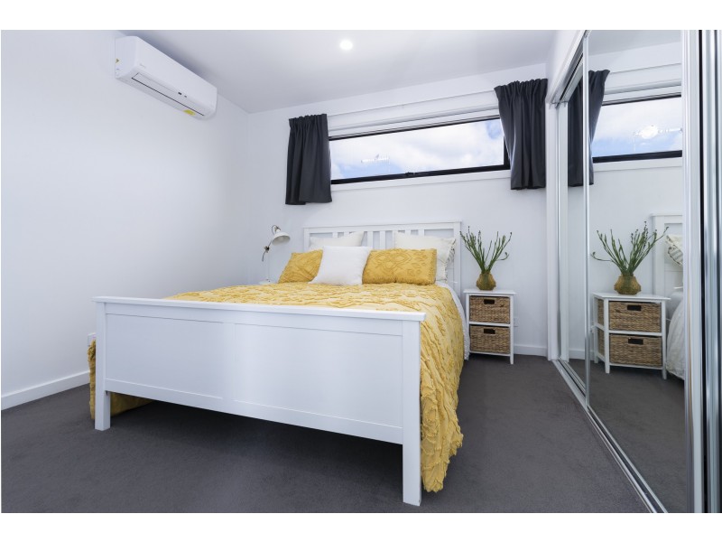 1/51 Cypress Avenue, Brooklyn VIC 3012