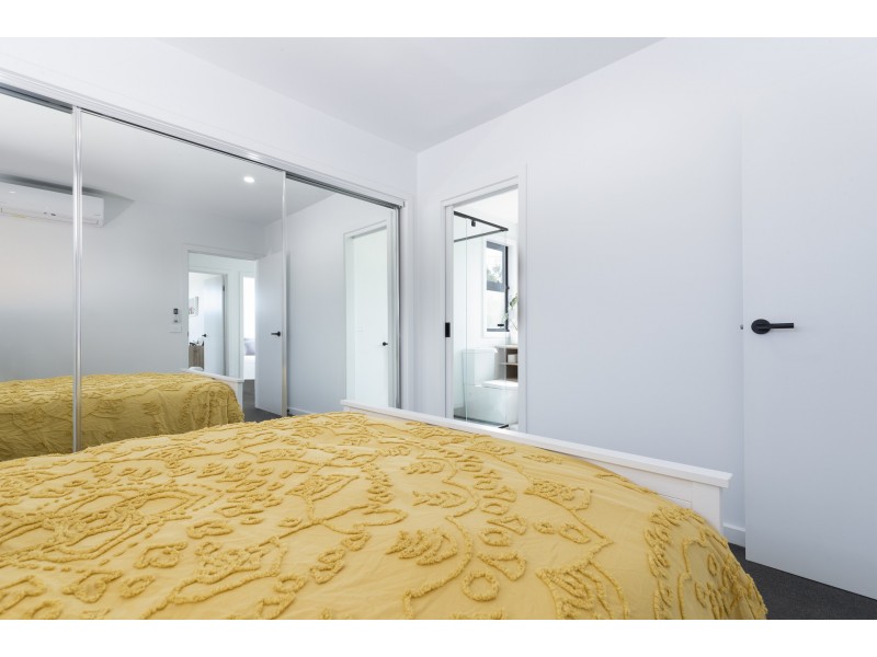 1/51 Cypress Avenue, Brooklyn VIC 3012