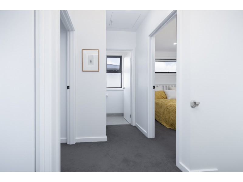 1/51 Cypress Avenue, Brooklyn VIC 3012