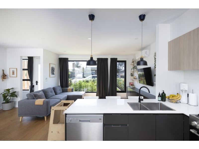 1/51 Cypress Avenue, Brooklyn VIC 3012