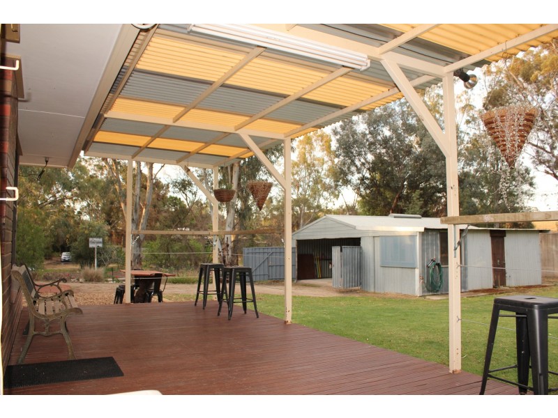 529 Lakeside Drive, Lake Boga VIC 3584