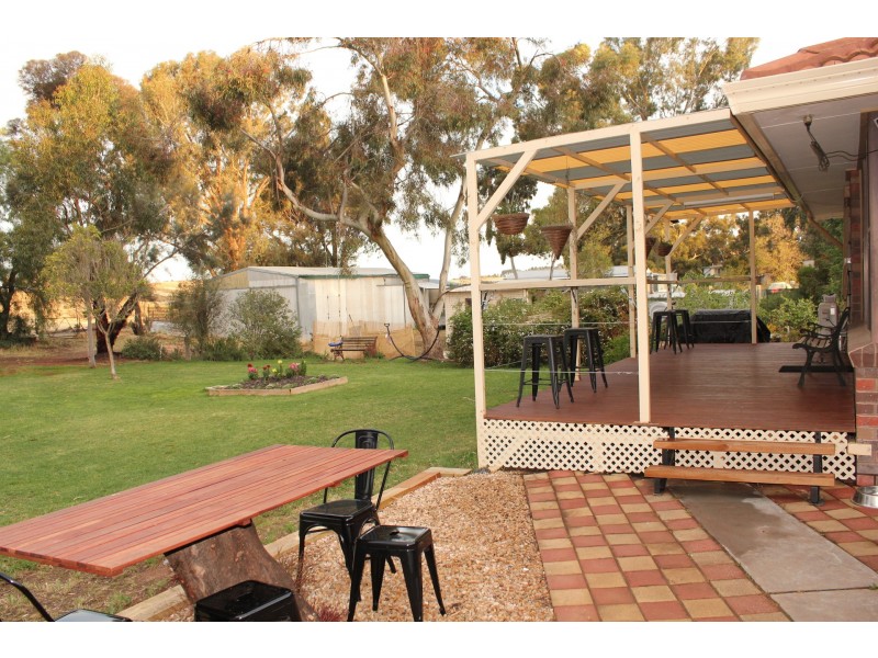 529 Lakeside Drive, Lake Boga VIC 3584