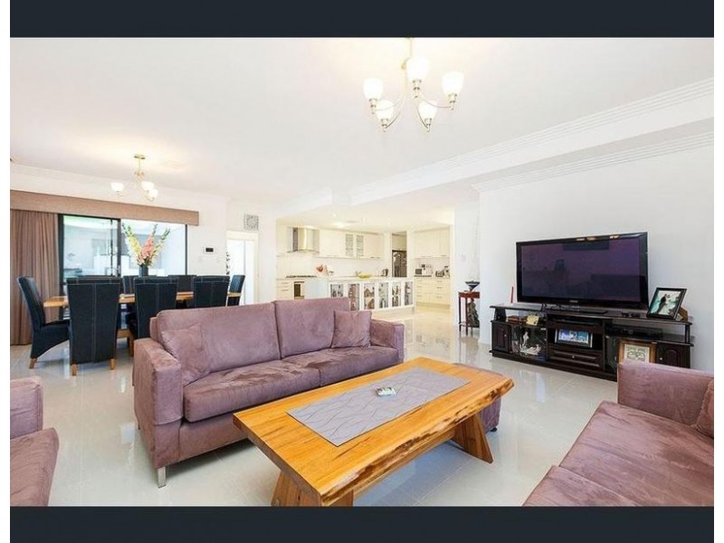 75 Tindal Avenue, Beeliar WA 6164