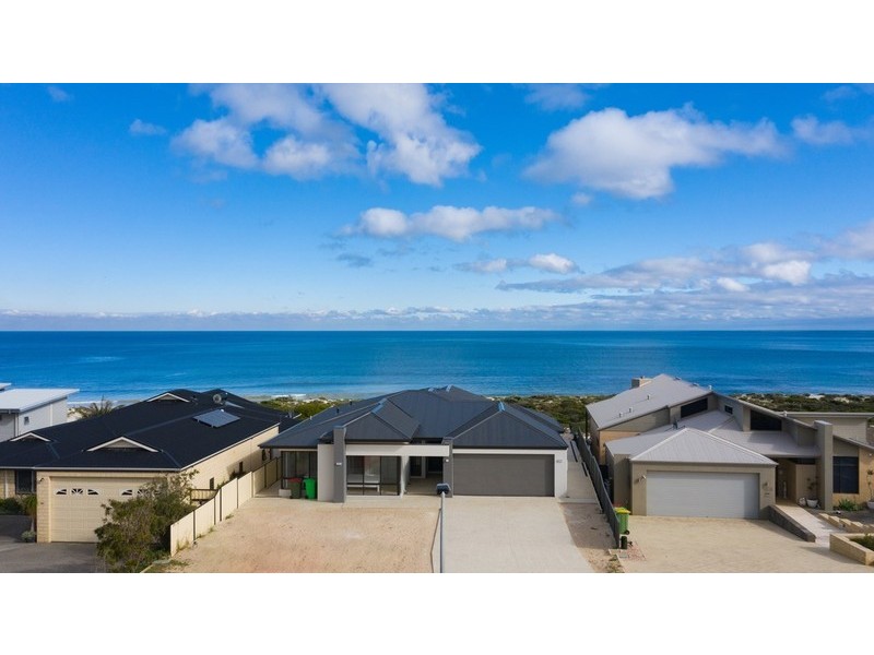 2 Bila Close, Peppermint Grove Beach WA 6271