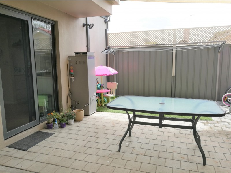 1/334 Fulham Street, Cloverdale WA 6105