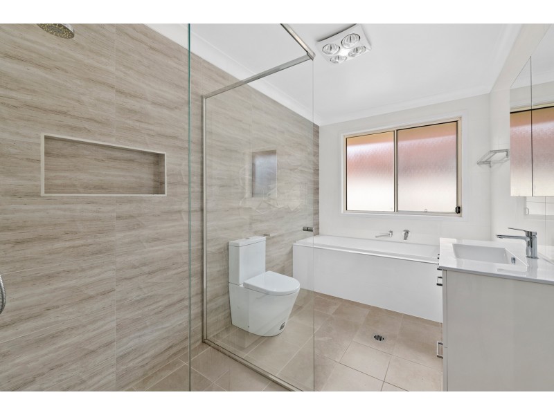 40 Glengarry Way, Horsley NSW 2530