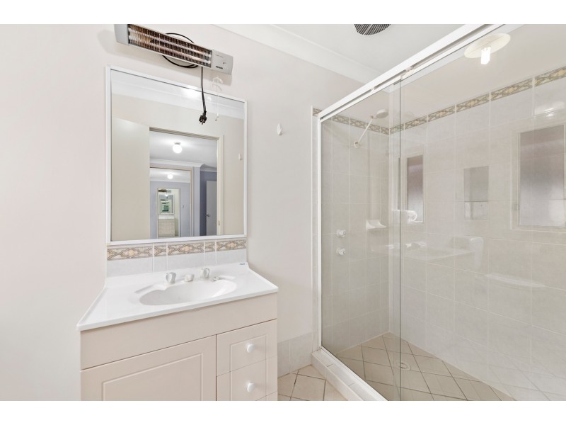 40 Glengarry Way, Horsley NSW 2530