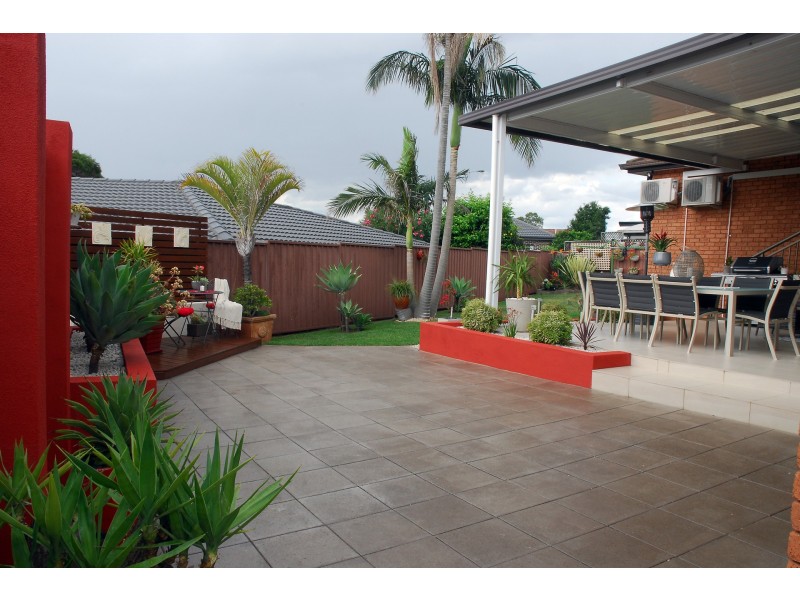 19 Lachlan Street, Bossley Park NSW 2176