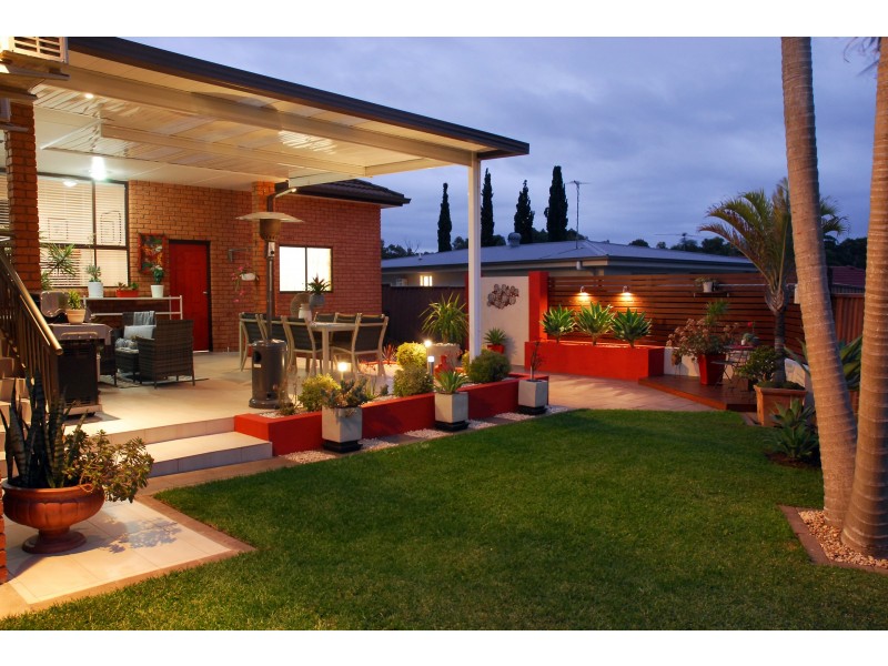 19 Lachlan Street, Bossley Park NSW 2176